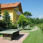 Bellavista I Garten Mit Pool Apartamento