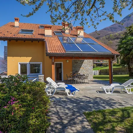 Bellavista I Garten Mit Pool Appartement Colico